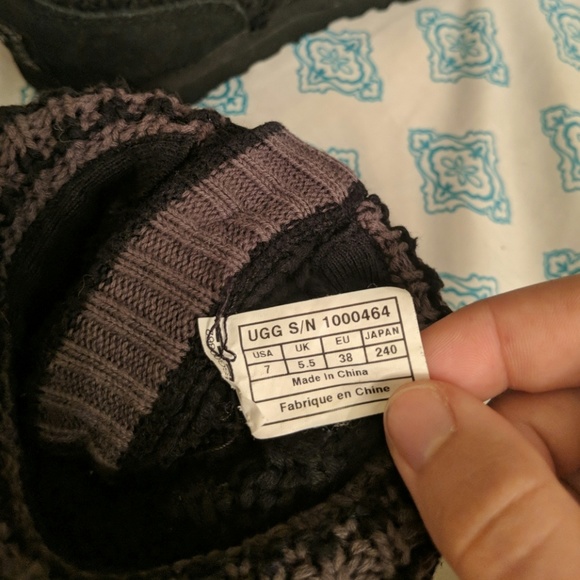 Ugg Sweater Boots - Picture 6 of 6